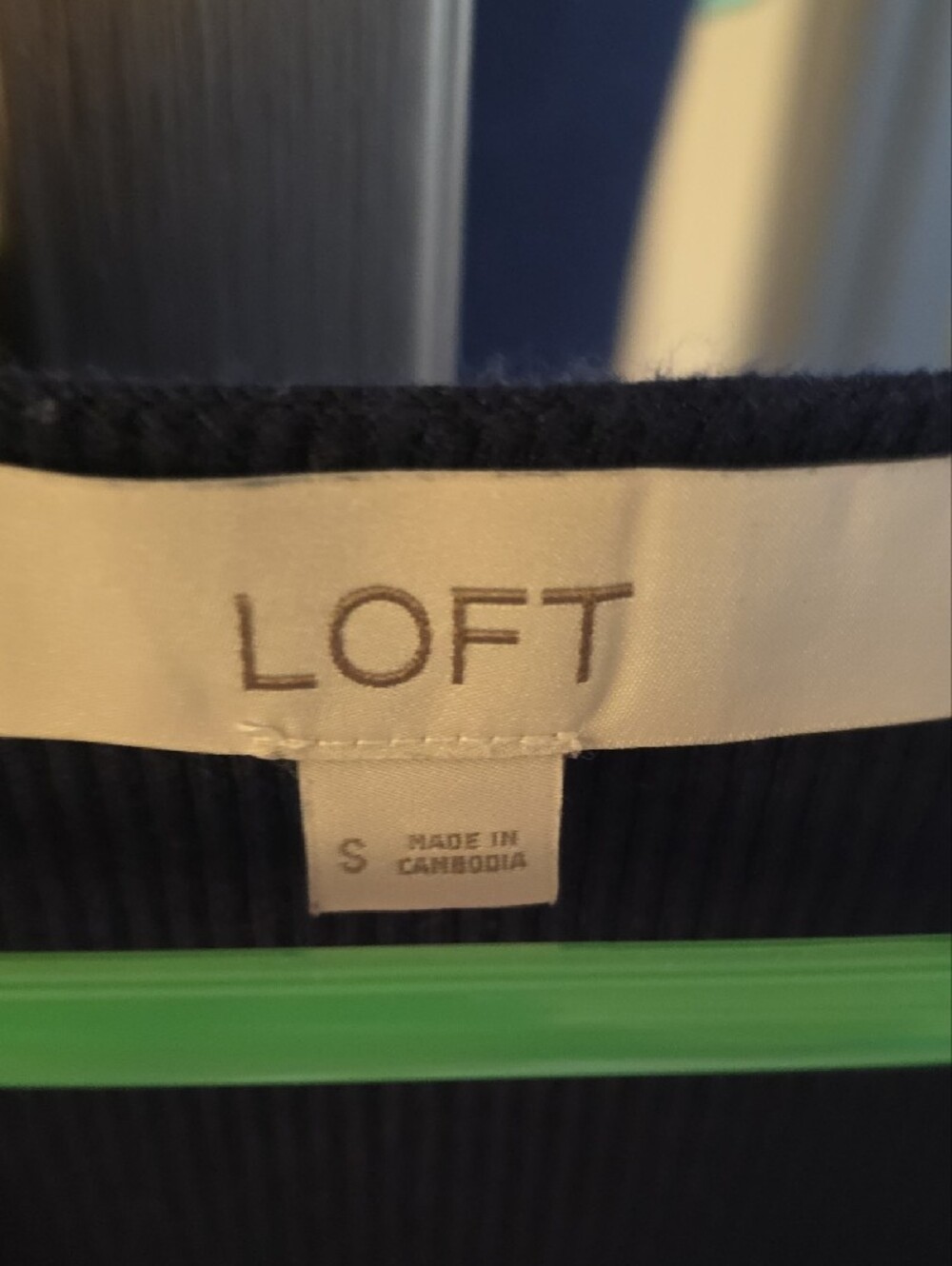 LOFT Navy Ribbed V-Neck Knit Shell - Picture 5 of 5